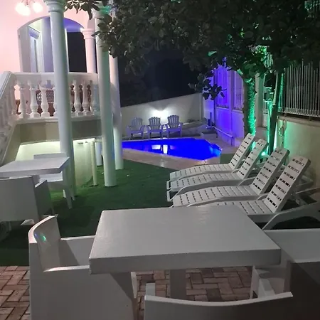 Sente Bibu Villa